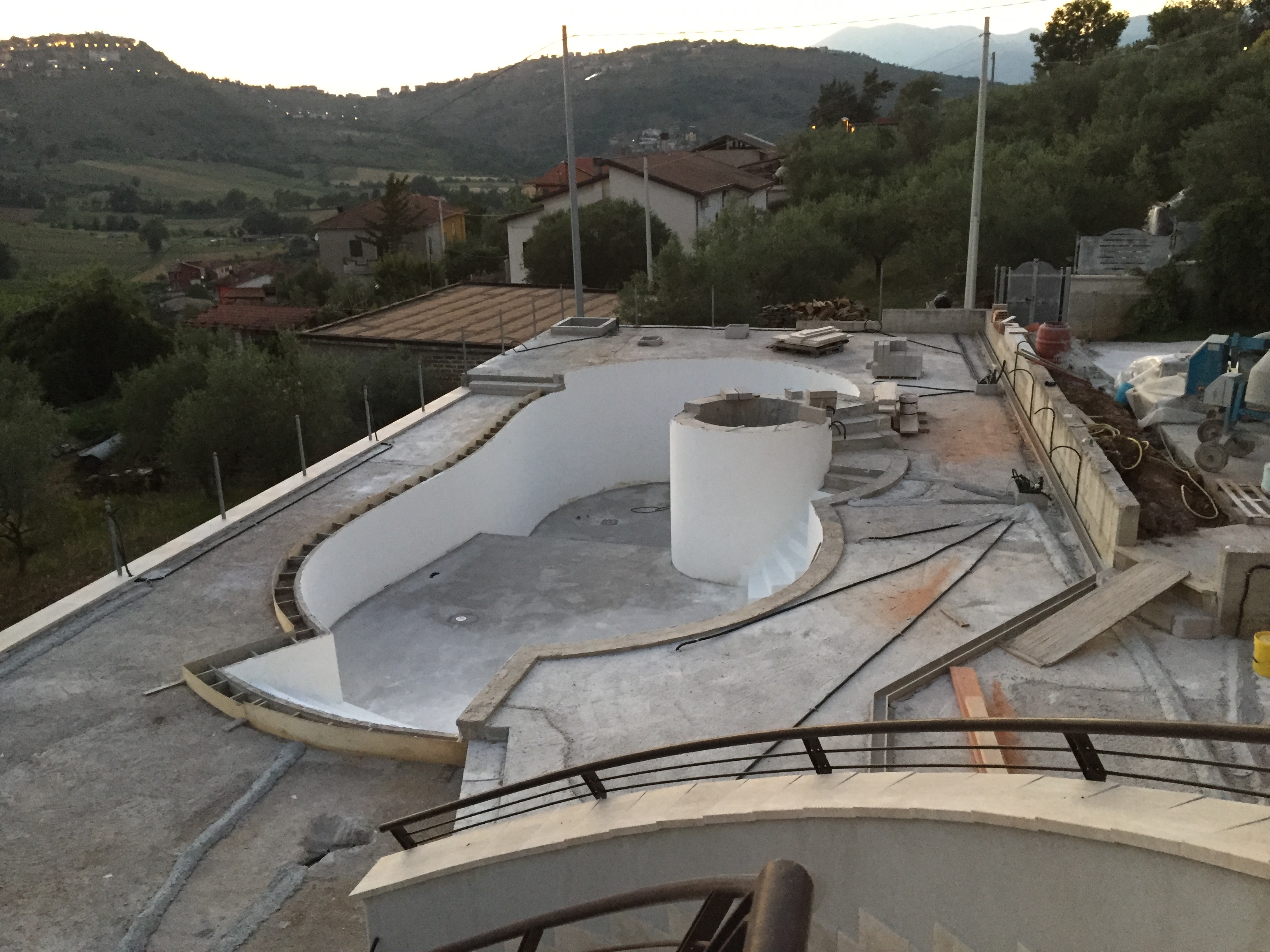 Build & Consulence costruzione piscine