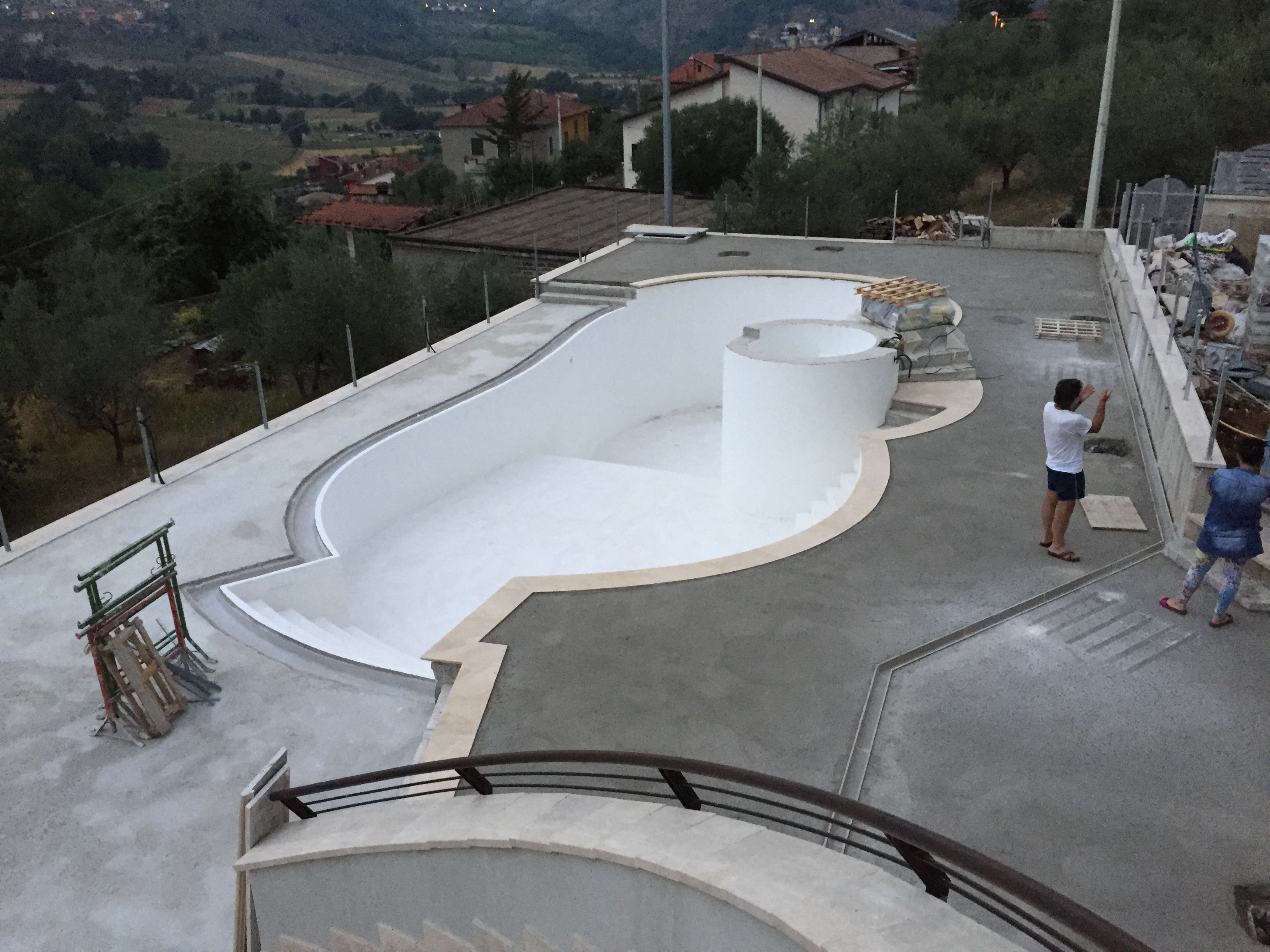 Build & Consulence costruzione piscine