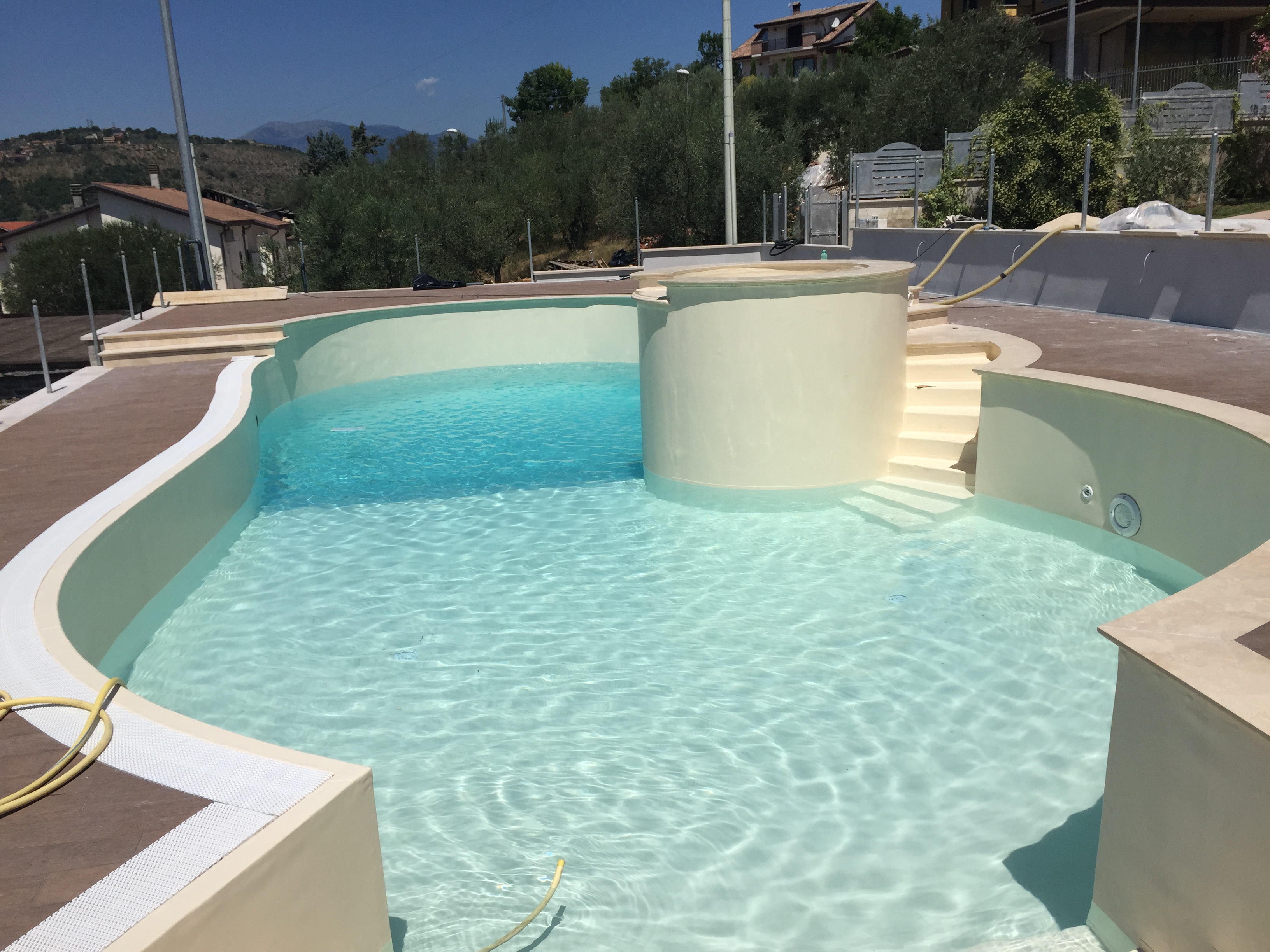 Build & Consulence costruzione piscine